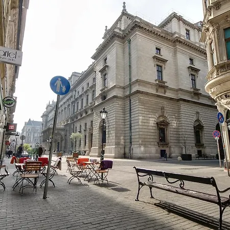 Opera 2* Budapesta