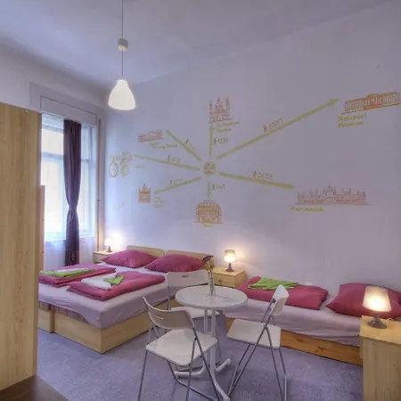 Guest house Opera 2*